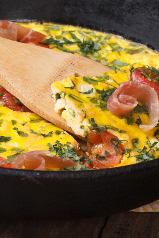 2-Omeleta-fournou-me-zampon-tiri-kai-laxanika