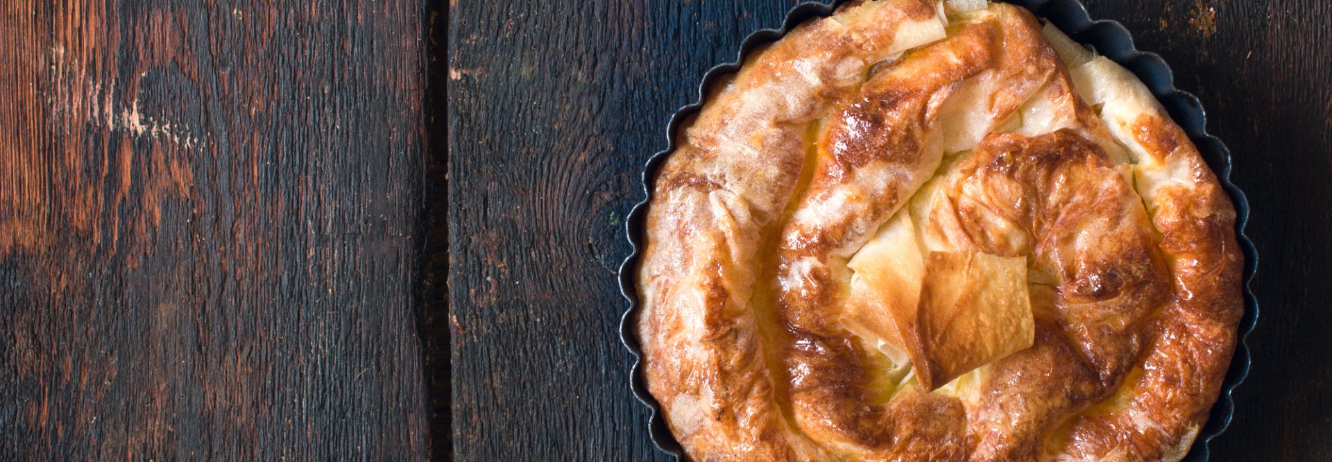 2-Pitakia-me-graviera-kai-syko