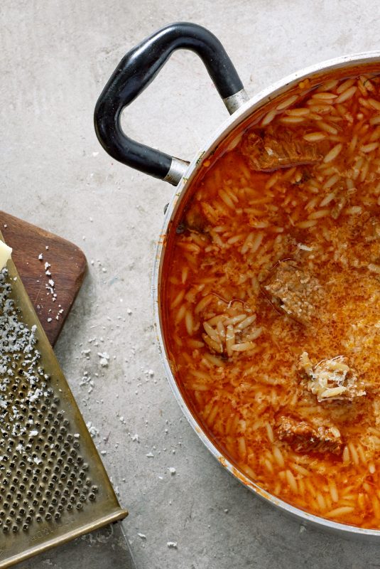 460Recipe32_kreatosoupa-me-manestra1