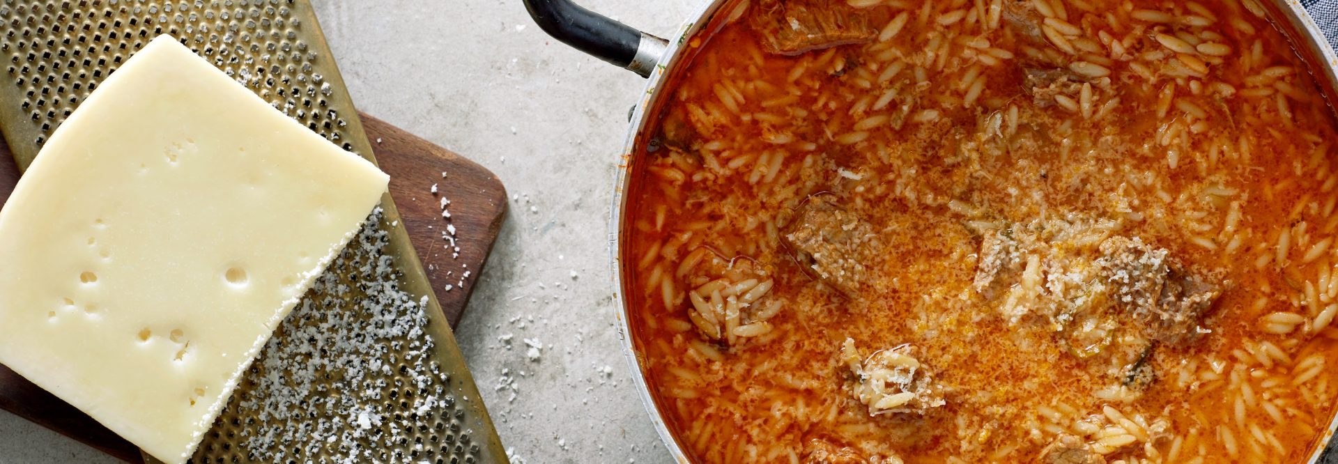 460Recipe32_kreatosoupa-me-manestra11