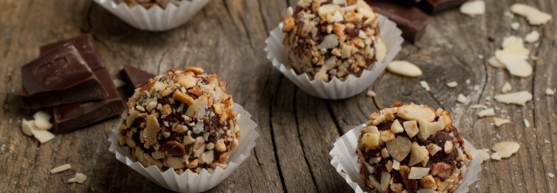 460Recipe65_troufes-me-karydia_73534537