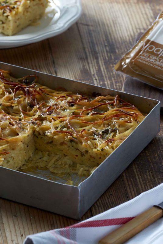 460omeleta-me-makaronia