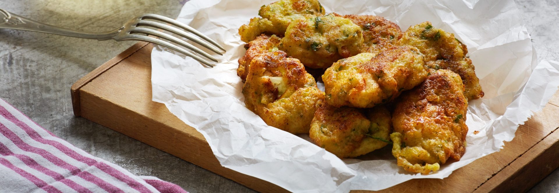 8_kolokuthokeftedes-me-feta460