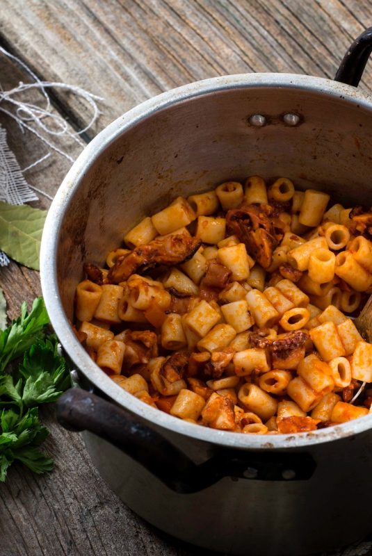 Elbow-pasta-with-octopus