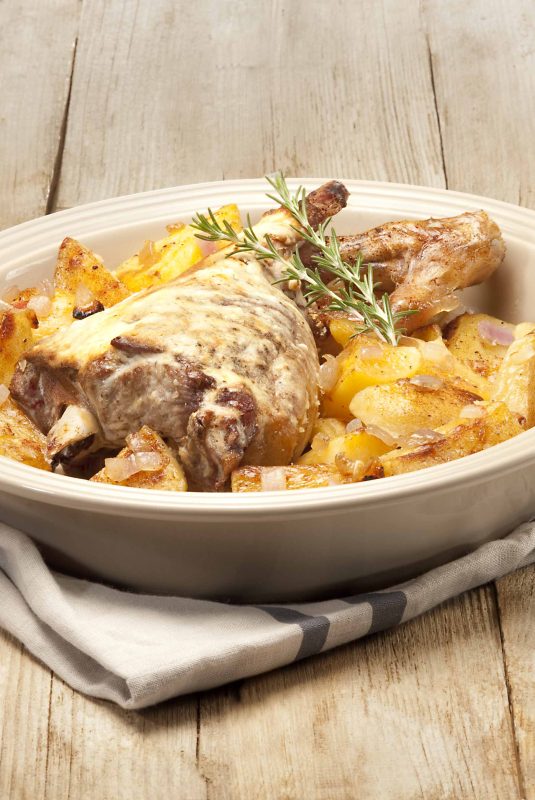 Leg-of-lamb-stuffed-with-Horio-Myrodato-and-garlic