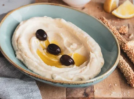 Ταραμοσαλάτα με λευκό ταραμά