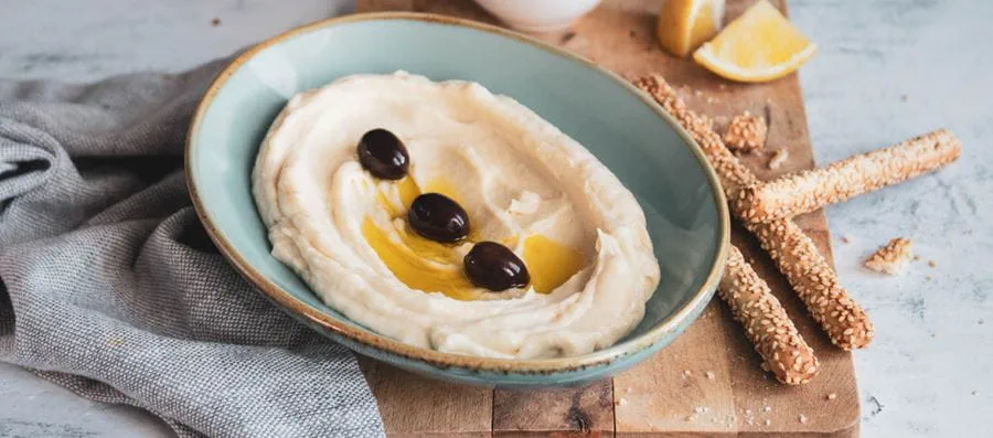 Ταραμοσαλάτα με λευκό ταραμά